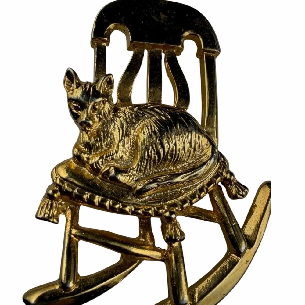 Vintage‎ cat on rocking chair GRA brooch pin gold tone